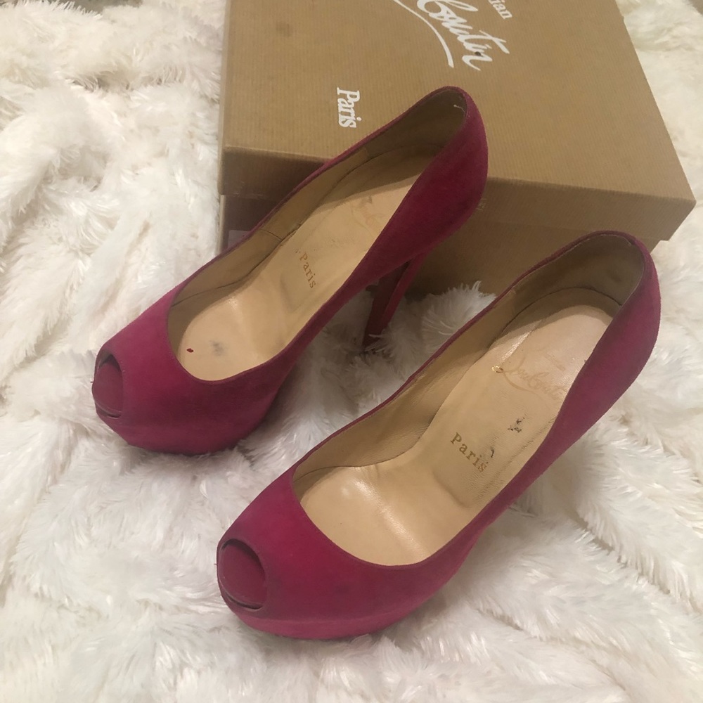 Christian Louboutin highness pink suede. Size 37